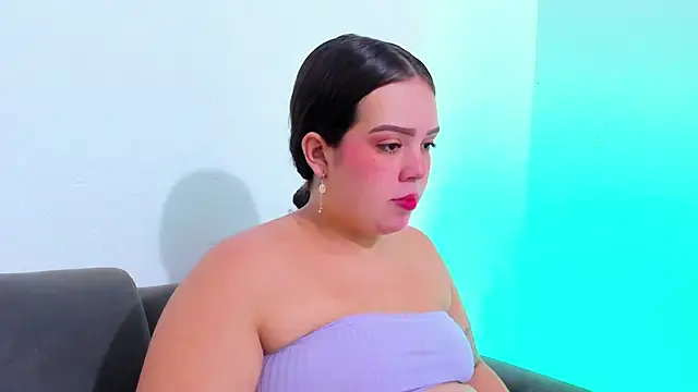 Emely pregnantt online show from March 11, 8:09 am