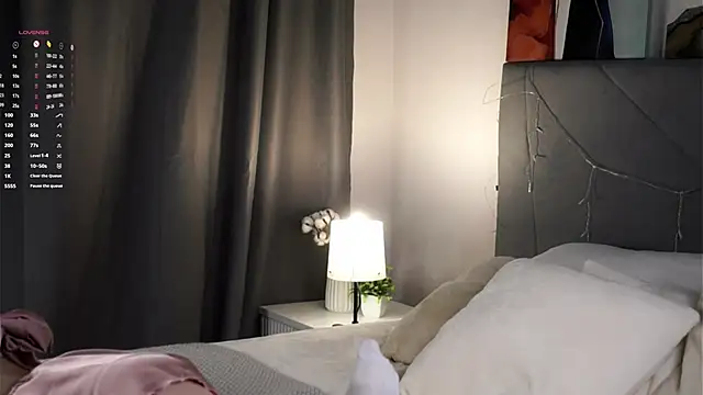 BlondellBolio online show from February 25, 9:13 pm