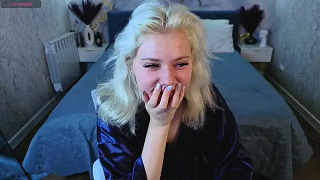 Kate Krose online show from March 3, 1:01 am