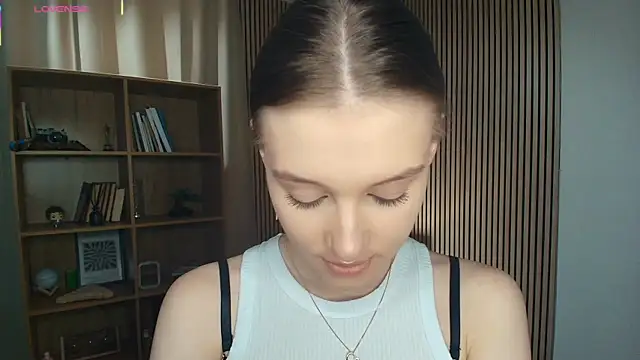 LianneBynon online show from July 27, 8:21 am