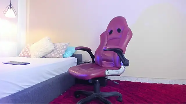 bellawild  online show from March 14, 12:21 pm