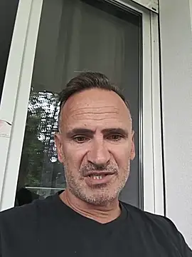 Snapshot of bobo672 chatting on June 5, 8:42 am bobo672 online show from June 5, 8:42 am