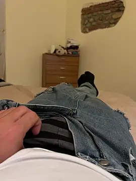 Snapshot of MarkoCum93 chatting on March 3, 4:57 pm MarkoCum93 online show from March 3, 4:57 pm