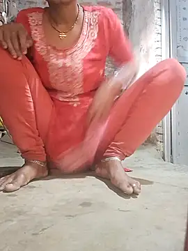 Sexy kiran002 online show from April 14, 12:38 am