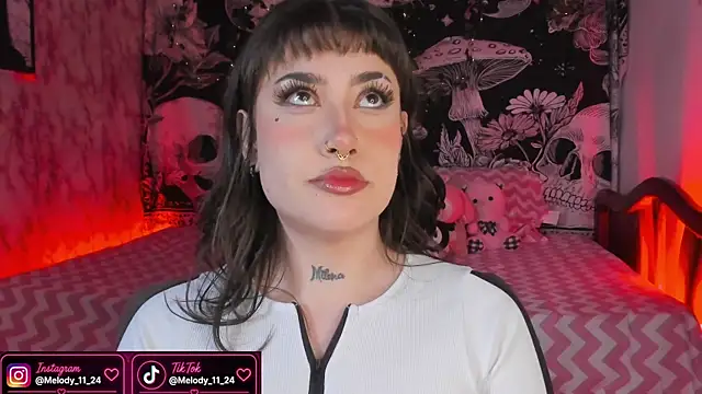 Snapshot of Tamara_uwu chatting on August 4, 10:01 pm Tamara uwu online show from August 4, 10:01 pm