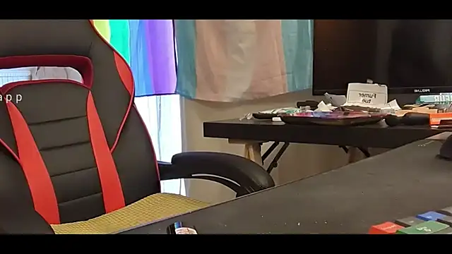 LovelyMeli online show from February 18, 2:35 pm