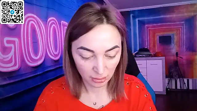 Snapshot of Vellora_ chatting on May 6, 1:38 pm Vellora online show from May 6, 1:38 pm