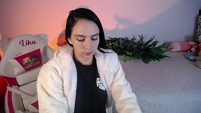 lika little0 online show from February 24, 10:52 pm