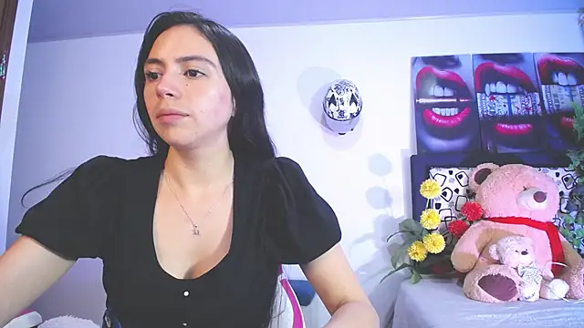 Snapshot of lika_little0 chatting on June 21, 12:02 am lika little0 online show from June 21, 12:02 am