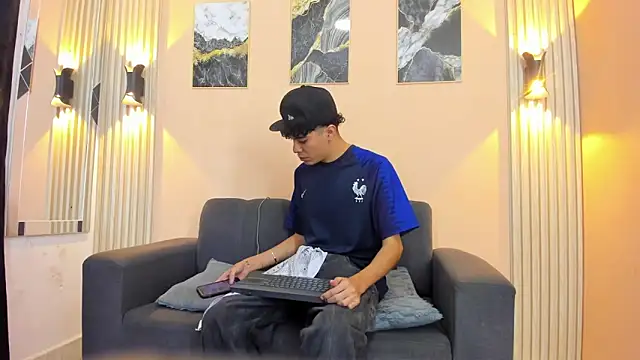 DesiresOfOlympus  online show from May 2, 8:14 pm