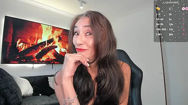 Emma Mendozaa online show from August 1, 11:31 am