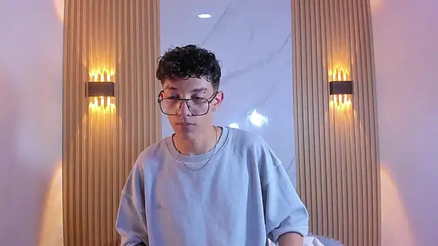 Christopher Hunter online show from March 14, 8:47 pm