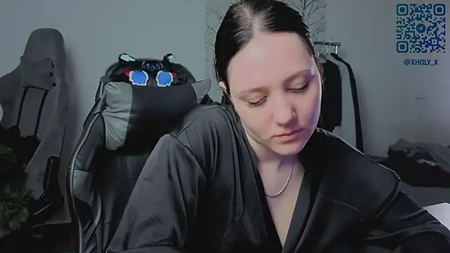 Holy Kveta online show from May 1, 3:11 am