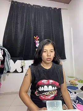 Snapshot of NinaX_hot chatting on August 10, 1:53 am NinaX hot online show from August 10, 1:53 am