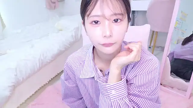  MIYUnya online show from May 1, 12:48 am