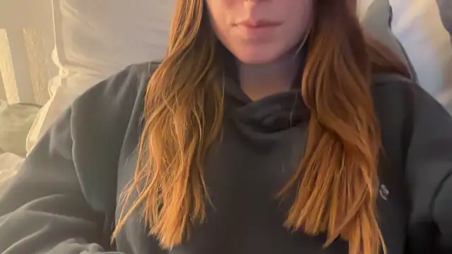 Lucyschickt online show from February 17, 4:57 pm