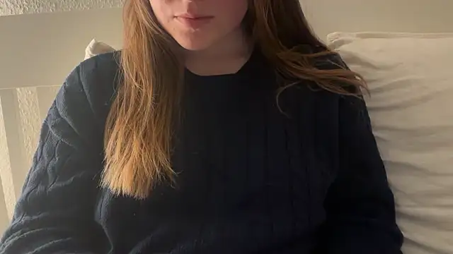 Lucyschickt online show from March 4, 6:03 pm