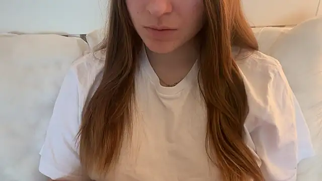 Lucyschickt online show from May 5, 5:59 am