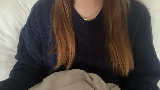 Lucyschickt online show from May 6, 7:13 am