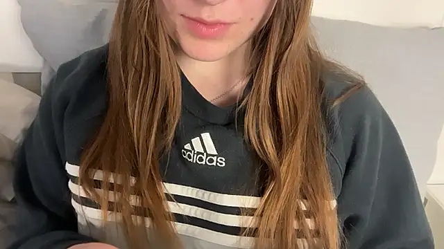 Lucyschickt online show from June 4, 7:42 pm