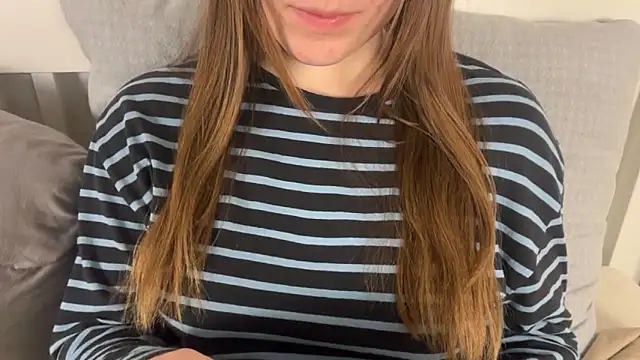 Lucyschickt online show from June 8, 7:14 pm