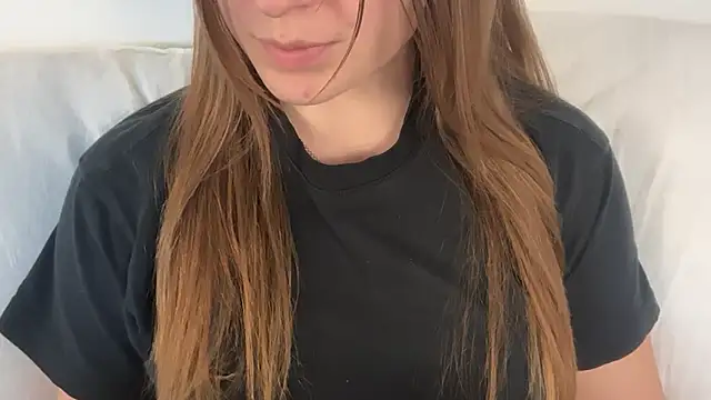 Lucyschickt online show from June 13, 5:11 pm