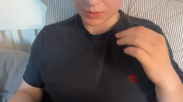 Lucyschickt online show from June 23, 6:39 pm