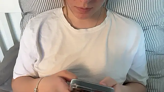 Lucyschickt online show from June 25, 3:38 pm