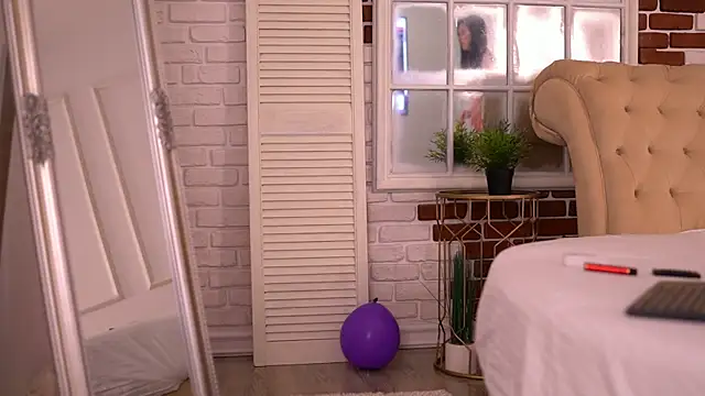 CindyCruse online show from February 19, 6:20 am