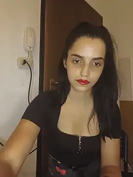 Snapshot of SoniaMoonnnnn chatting on May 31, 8:43 pm SoniaMoonnnnn online show from May 31, 8:43 pm