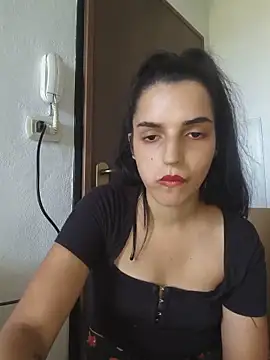 Snapshot of SoniaMoonnnnn chatting on June 1, 3:03 pm SoniaMoonnnnn online show from June 1, 3:03 pm