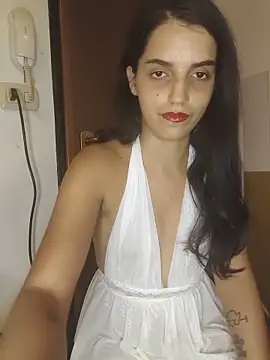 Snapshot of SoniaMoonnnnn chatting on June 5, 9:42 pm SoniaMoonnnnn online show from June 5, 9:42 pm