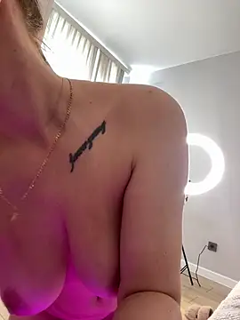 ElizabethSin online show from March 19, 7:56 am