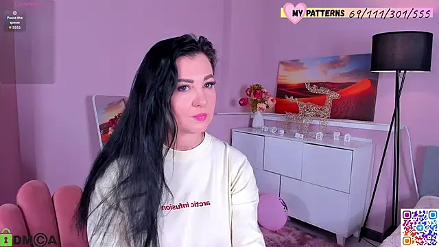 Snapshot of Monika_Martinezz chatting on June 22, 4:09 am Monika Martinezz online show from June 22, 4:09 am