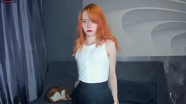 Snapshot of TarynPalek chatting on May 27, 7:27 am TarynPalek online show from May 27, 7:27 am