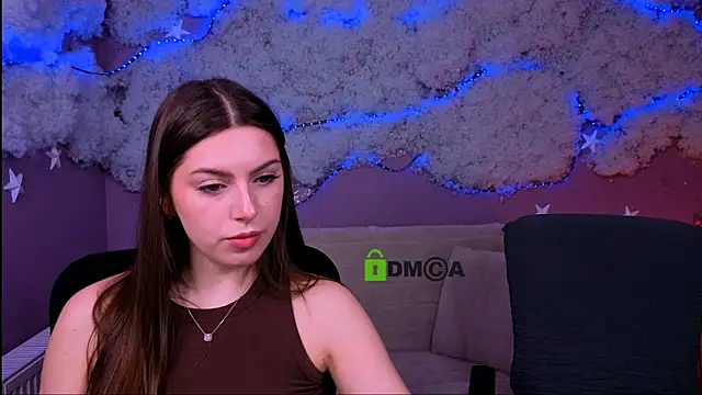 laurenmurrr online show from May 3, 9:26 am