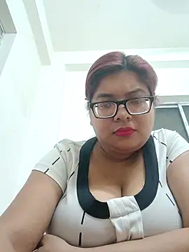 Elie Hallway online show from February 26, 5:56 pm