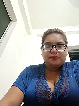 Elie Hallway online show from July 18, 6:23 pm