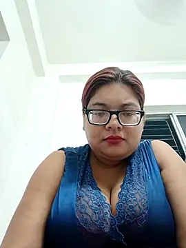 Elie Hallway online show from July 26, 6:48 pm