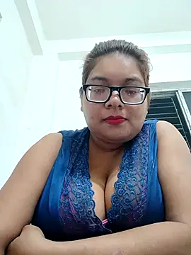 Elie Hallway online show from July 31, 5:34 pm