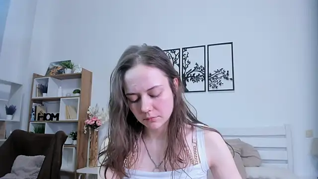 MalvinaTrafford online show from April 28, 10:04 pm