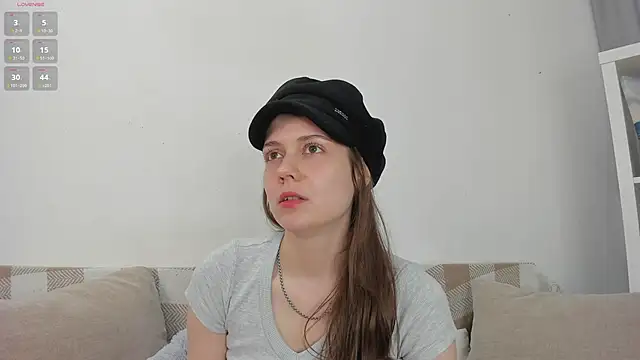 Snapshot of MalvinaTrafford chatting on May 28, 2:25 pm MalvinaTrafford online show from May 28, 2:25 pm