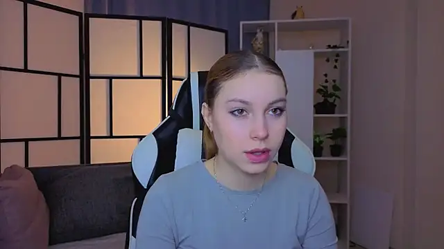 JadwigaTagliavia online show from February 3, 8:25 pm