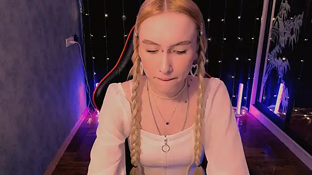 crybambi online show from March 18, 7:33 am