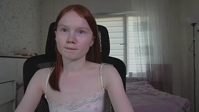 Snapshot of Nellie_baby chatting on May 22, 11:16 am Nellie baby online show from May 22, 11:16 am
