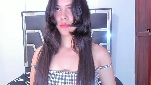 SamanthaHill  online show from February 11, 7:41 pm