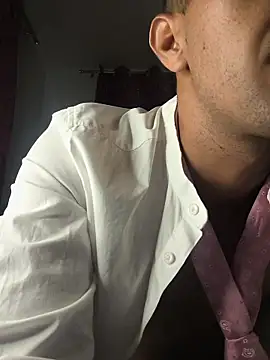 logan-31 online show from February 6, 5:23 am