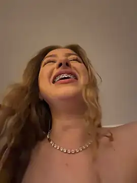 romyxxs online show from May 1, 8:24 pm
