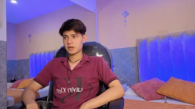 Derek Sinn online show from February 10, 7:51 pm