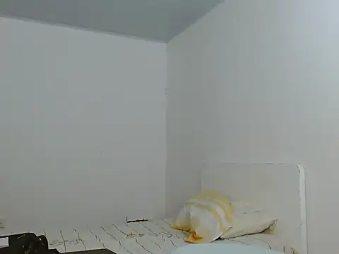 Snapshot of NickFin chatting on May 27, 12:51 am NickFin online show from May 27, 12:51 am